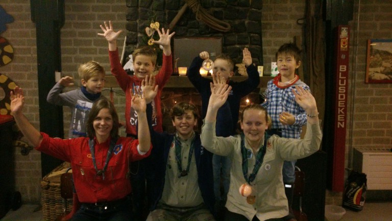 De bevers wensen iedereen een fijne kerst! De bevers wensen iedereen een fijne kerst!